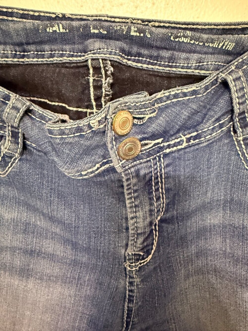 Wallflower Jeans Mid Rise Boot Cut Blue Embroidered Pockets JR 13 - Picture 3 of 4